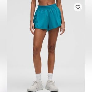 Lululemon Shake It Out High-Rise Running
Short 2.5" Hawaiian Blue XS